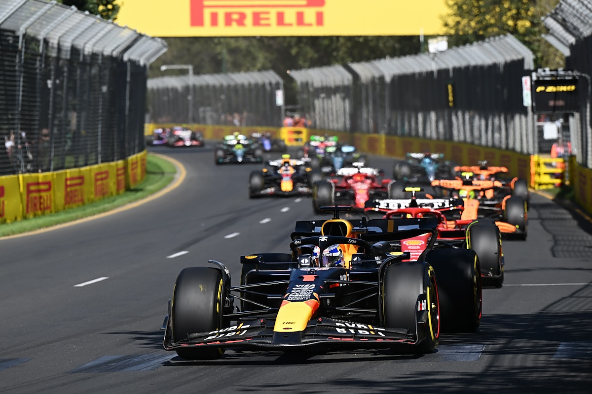 威廉姆斯碾压红牛车队，塞恩斯高光表现