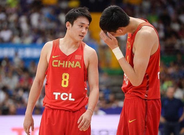 火箭逆转独行侠，周琦惊艳四座