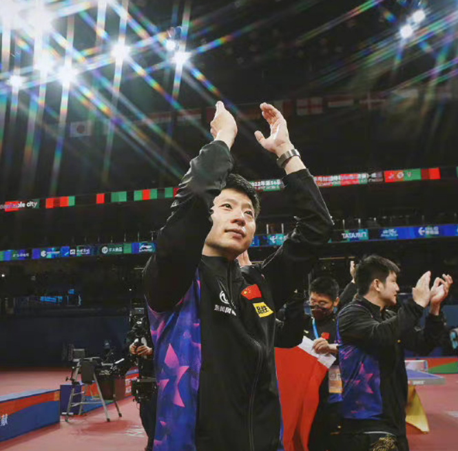 英格兰队鏖战德国队，马龙刷新纪录