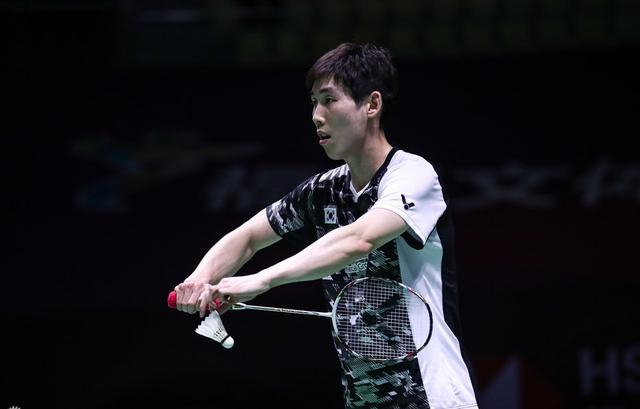 日本队鏖战泰国队,桃田贤斗关键制胜 日本队鏖战泰国队,桃田贤斗关键制胜