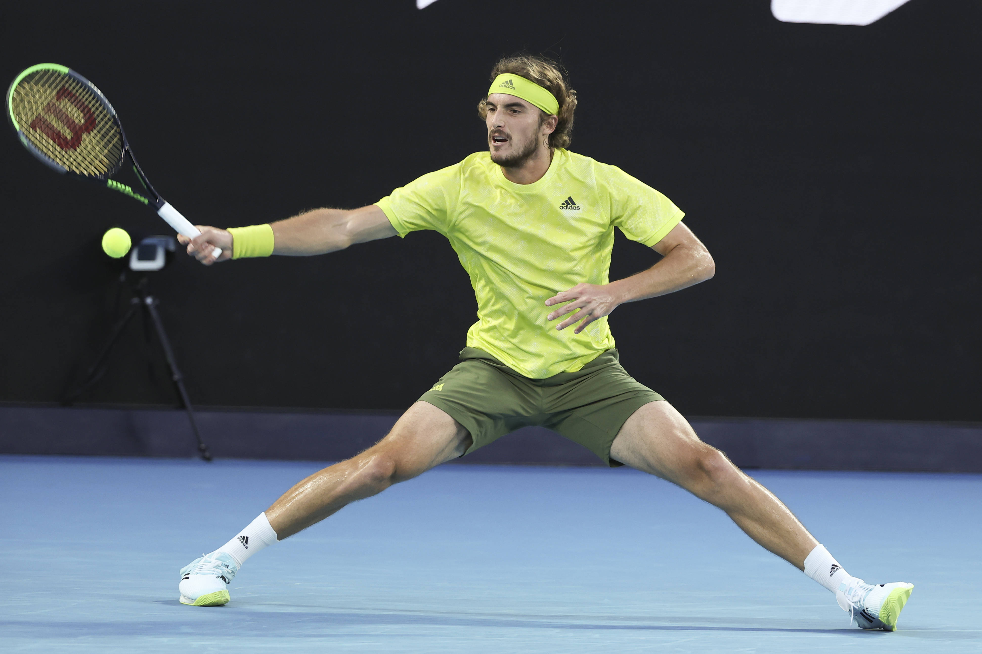 澳网力克美网，西西帕斯惊艳四座