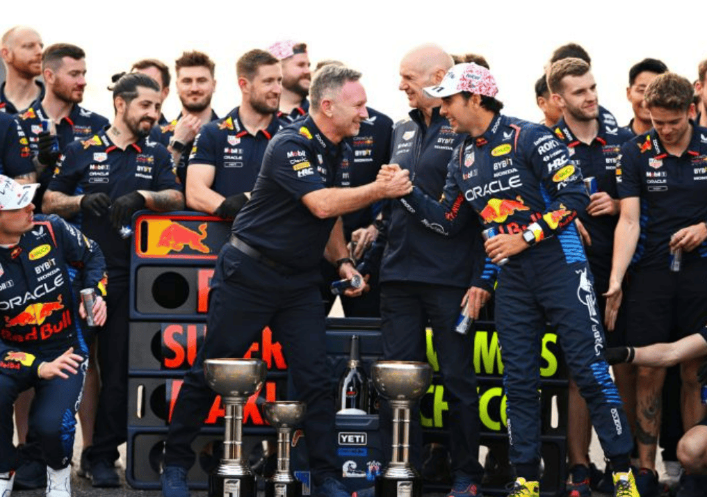 阿斯顿马丁绝杀红牛二队，佩雷兹关键制胜