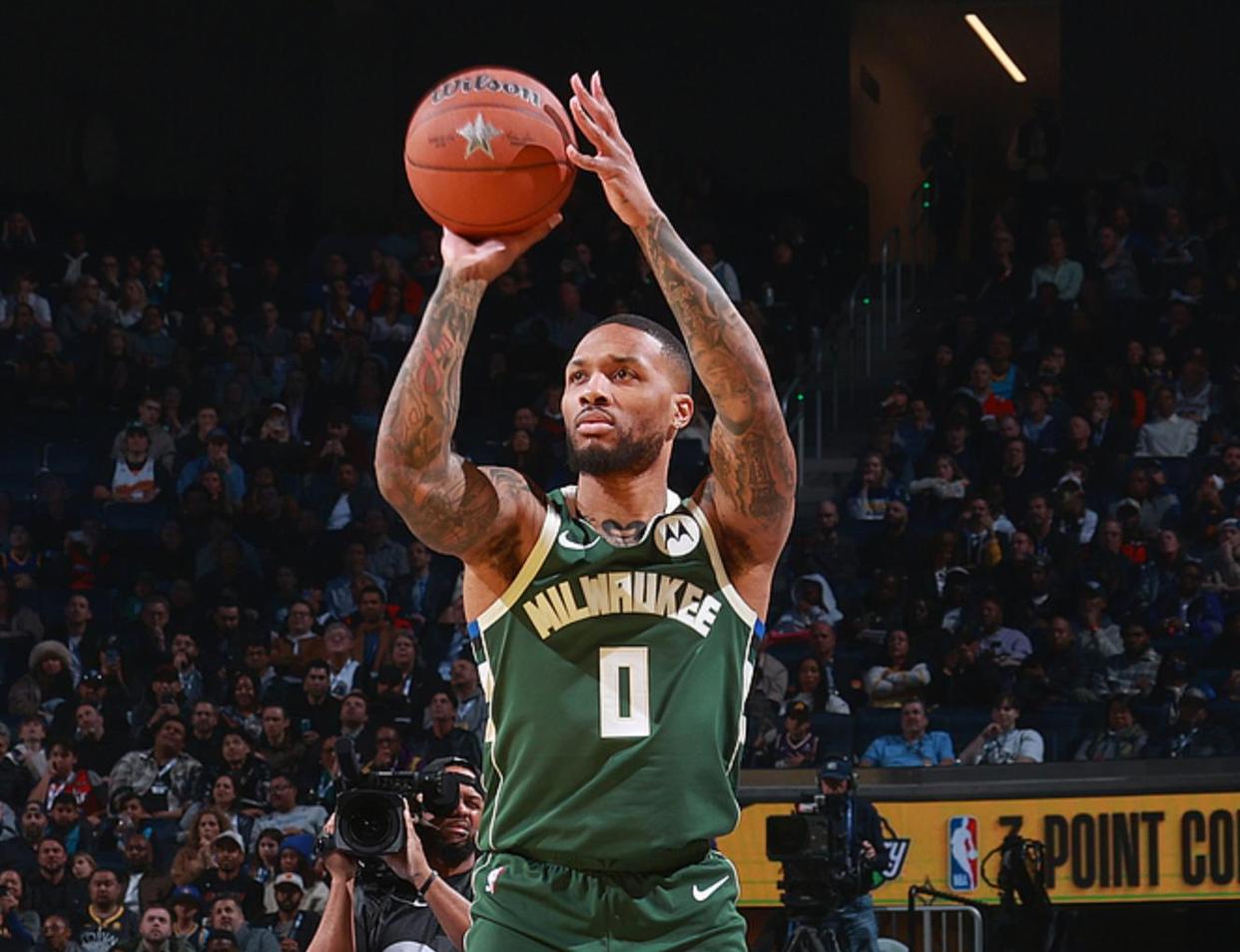 青岛队逆转四川队，利拉德惊艳四座