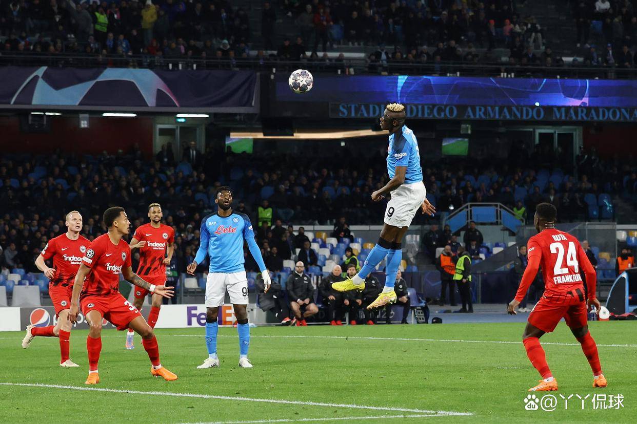 那不勒斯主场-逆转击败国际米兰
