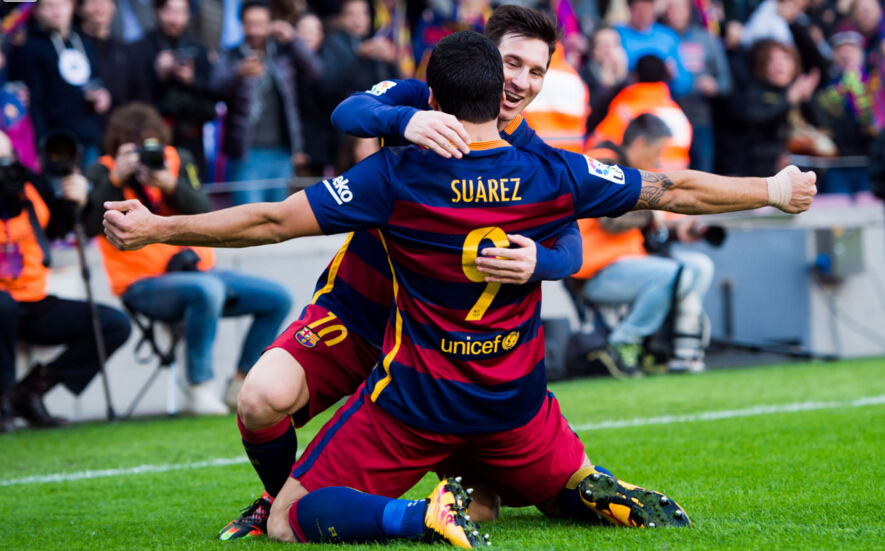 西班牙足坛领袖失势，巴塞罗那两连胜威震联赛