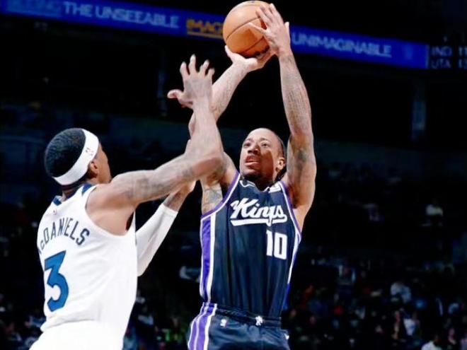 山西队逆转猛龙，德罗赞扛起全队