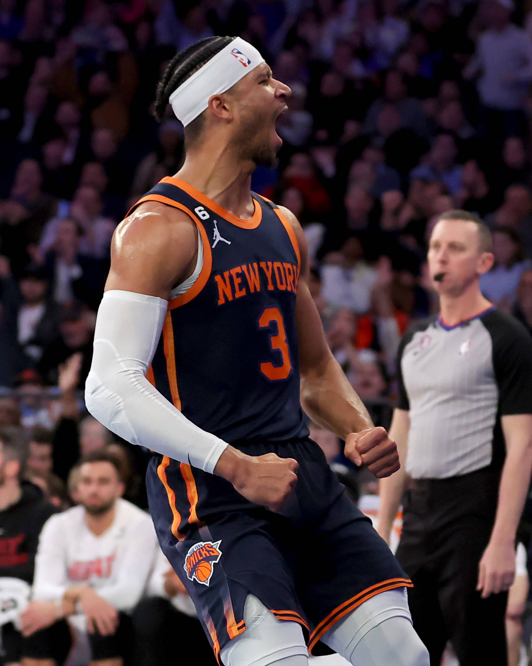 熊猫直播平台-黄蜂客场力克热火，迎来惊喜胜利