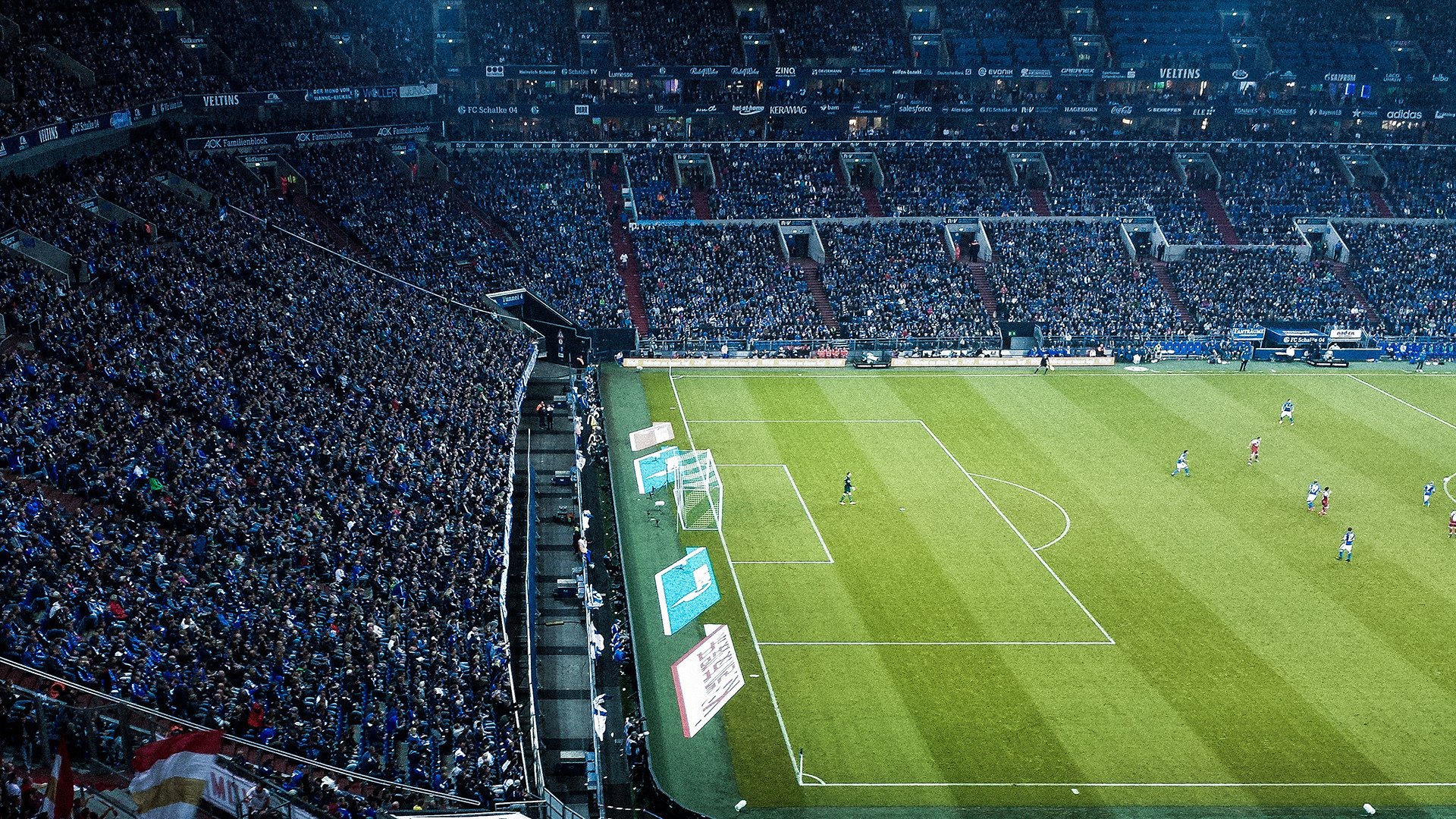 熊猫体育直播-篮网掀翻快船，爱德华兹成为关键先生