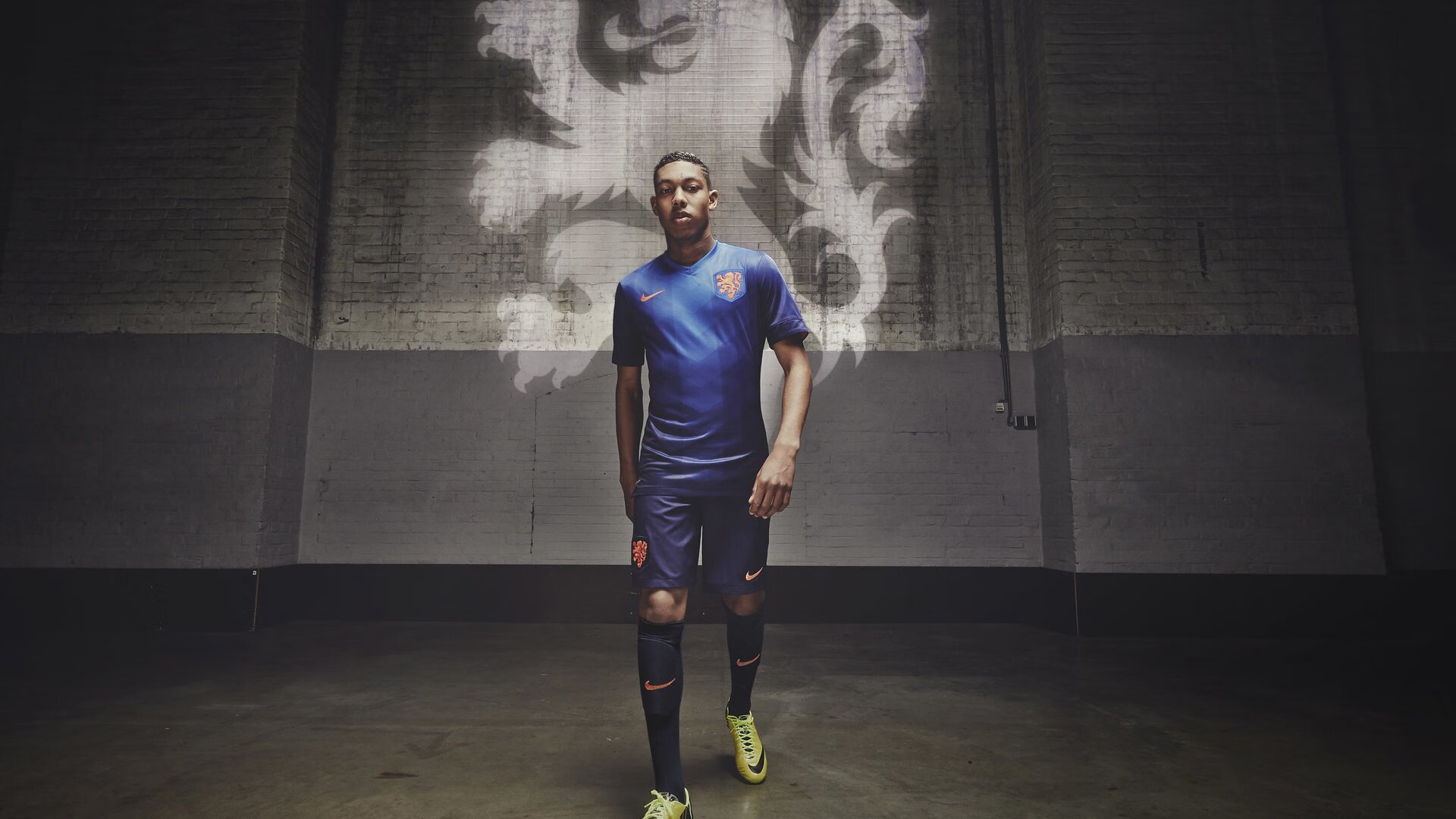 加克波生涯之夜点燃郁金香风暴，荷兰巅峰对决力克塞维利亚