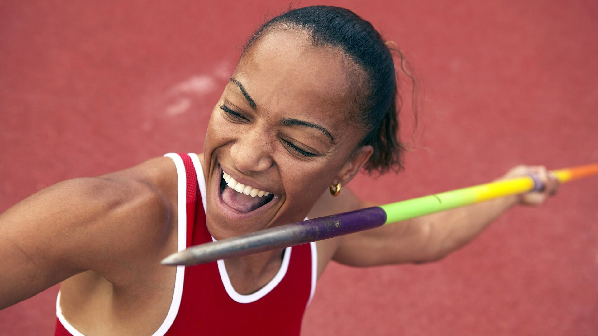 疆场烽火与NBA狂飙，新疆队强势破阵，米切尔季后赛封神之战